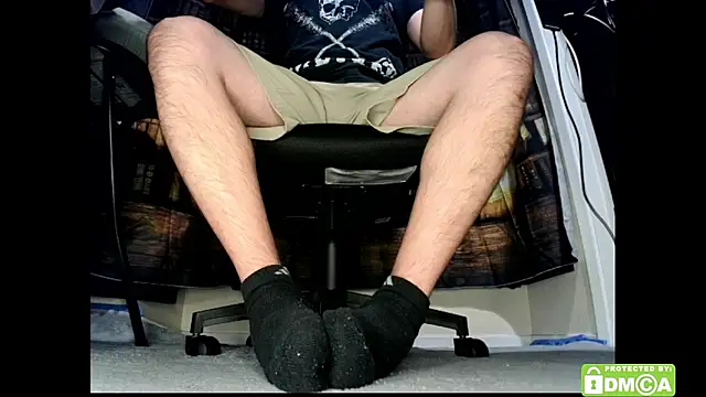 Snapshot of justshutupandwatch chatting on 01.12.26 justshutupandwatch online show from 01.12.26