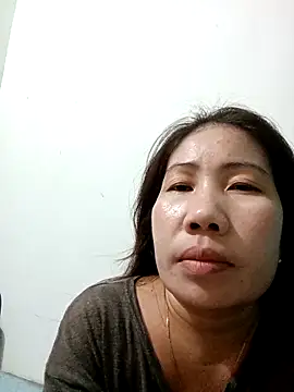 Snapshot of Reema_143 chatting on 11.21.25 Reema 143 online show from 11.21.25