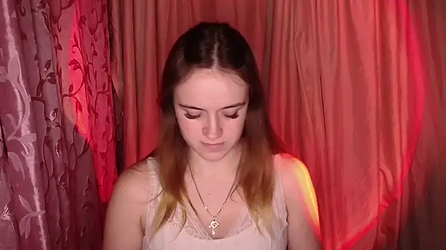 Illa May online show from 12.22.25