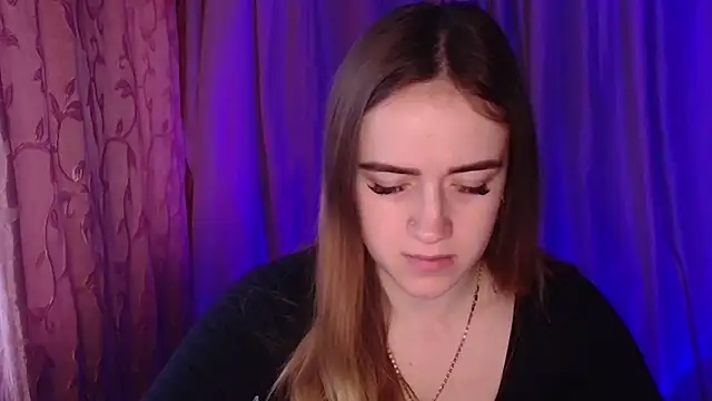 Illa May online show from 12.23.25