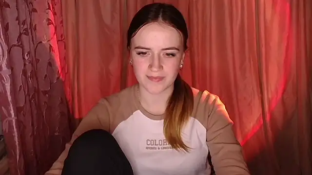 Illa May online show from 01.31.26