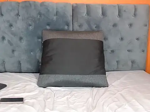 Snapshot of SEXYBUBBLES_xXx chatting on 11.19.25 SEXYBUBBLES xXx online show from 11.19.25