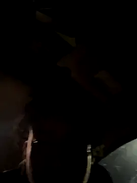 Snapshot of homedeepstrokes215 chatting on 11.21.25 homedeepstrokes215 online show from 11.21.25