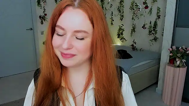 Snapshot of AirySilhouette chatting on 04.18.26 AirySilhouette online show from 04.18.26