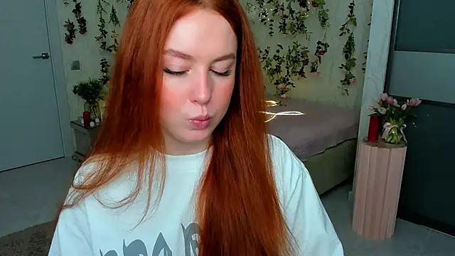 Snapshot of AirySilhouette chatting on 05.29.26 AirySilhouette online show from 05.29.26