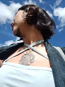 Zoe addiction online show from 11.22.25