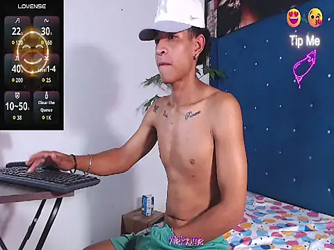 Snapshot of crissex3 chatting on 03.14.26 crissex3 online show from 03.14.26