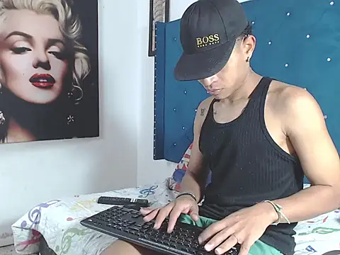 Snapshot of crissex3 chatting on 03.22.26 crissex3 online show from 03.22.26