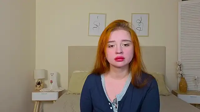 Snapshot of Sofiia-love chatting on 11.19.25 Sofiia-love online show from 11.19.25