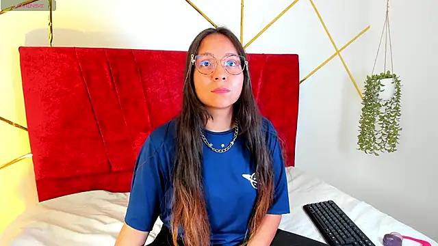 Julieta Lein  online show from 01.09.26