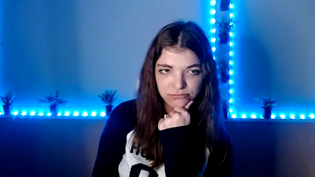 Snapshot of Sweeet_Emilyy chatting on 11.26.25 Sweeet Emilyy online show from 11.26.25