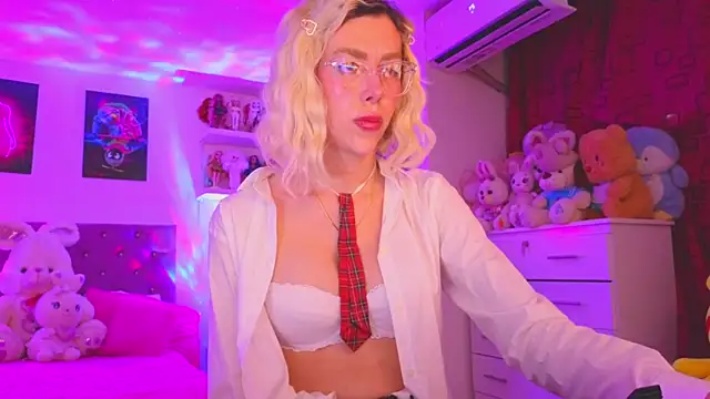 MadamBarbiee online show from 11.26.25