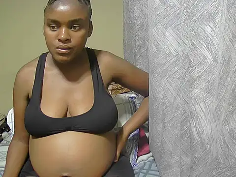 PregiiCaramellxx online show from 11.20.25