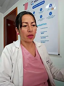 Snapshot of JustSamantha_ chatting on 04.18.26 JustSamantha online show from 04.18.26