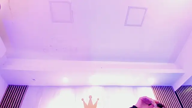 Snapshot of zafirovelvet chatting on 11.21.25 zafirovelvet online show from 11.21.25