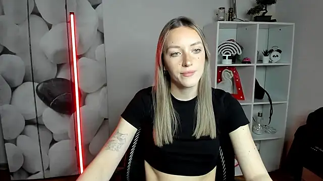 EvelynBlond online show from 01.08.26