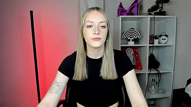 EvelynBlond online show from 02.24.26