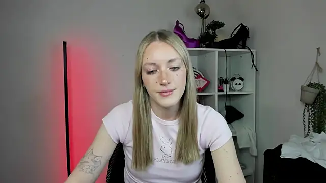 EvelynBlond online show from 03.30.26