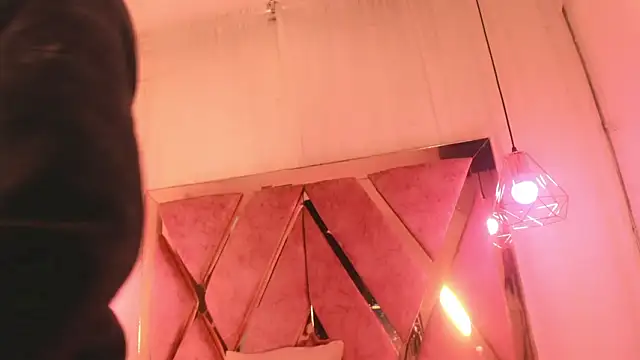 atenea taylor  online show from 01.17.26