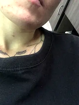 Snapshot of megan_NL chatting on 11.20.25 megan NL online show from 11.20.25