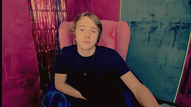 DonaldWoon online show from 12.17.25