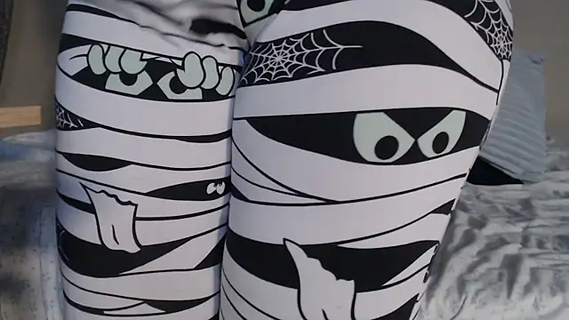 Snapshot of somemoreex1 chatting on 12.01.25 somemoreex1 online show from 12.01.25