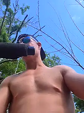 Snapshot of JockNThirsty chatting on 04.11.26 JockNThirsty online show from 04.11.26