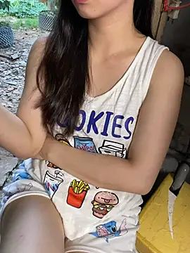 XndSeraphina online show from 04.25.26