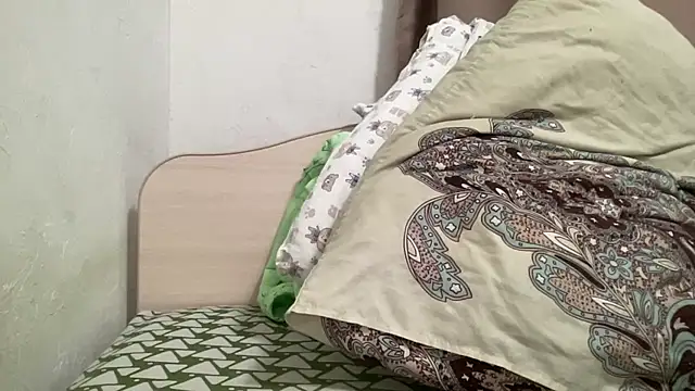 alisa kitcat online show from 12.17.25