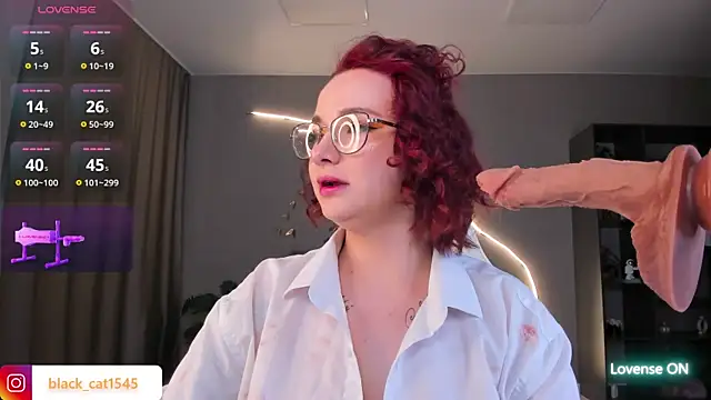 Snapshot of kittyhardfucks chatting on 06.19.26 kittyhardfucks online show from 06.19.26