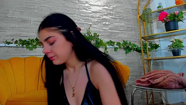 SerennaNoir online show from 12.18.25