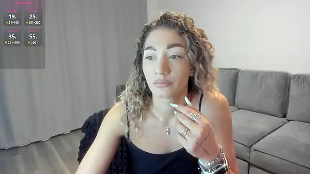 rossana doll online show from 01.17.26