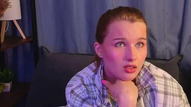 ImiMonroe online show from 04.23.26