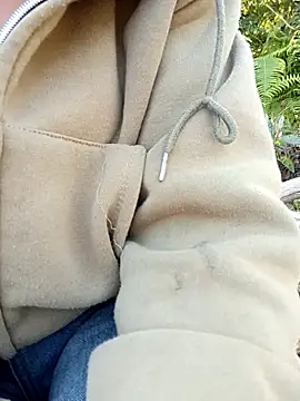 susie min online show from 11.22.25