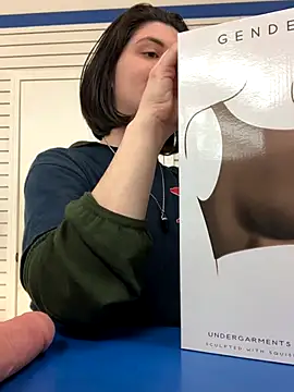 Kora Kat online show from 12.17.25