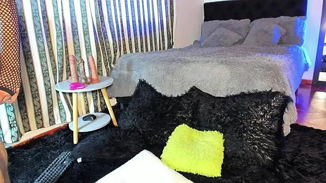 Hugucam online show from 05.04.26