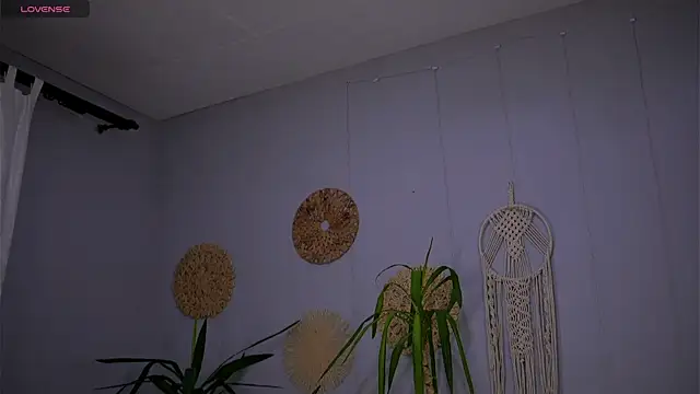 PureEllieX online show from 04.09.26