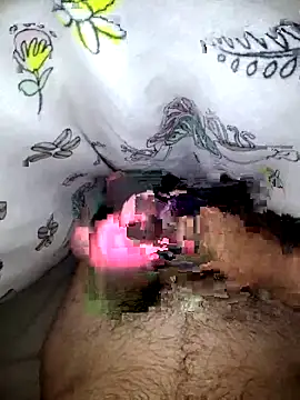 Snapshot of Jo831333 chatting on 11.20.25 Jo831333 online show from 11.20.25