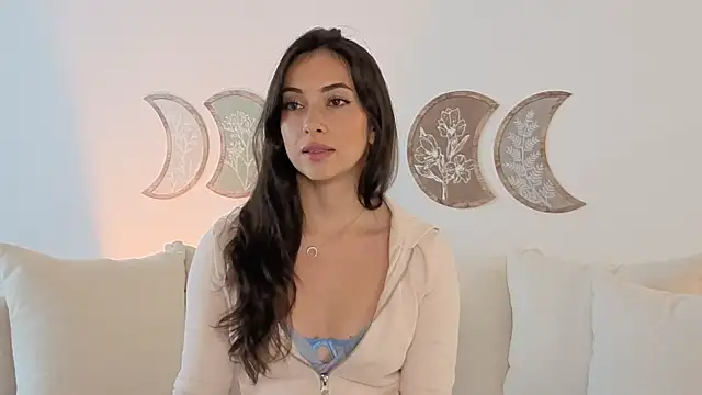 Snapshot of IsabellaSandoval chatting on 04.27.26 IsabellaSandoval online show from 04.27.26
