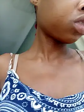 Snapshot of Sweethoneypot25 chatting on 02.20.26 Sweethoneypot25 online show from 02.20.26