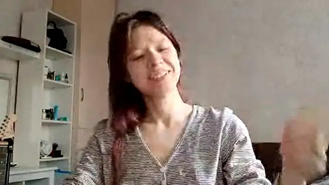 Snapshot of MaryGiirls chatting on 11.21.25 MaryGiirls online show from 11.21.25