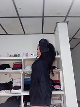 kira-stormm online show from 04.01.26