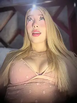 Snapshot of valeryfox__ chatting on 02.20.26 valeryfox online show from 02.20.26