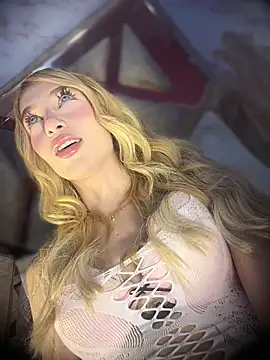 valeryfox   online show from 03.28.26