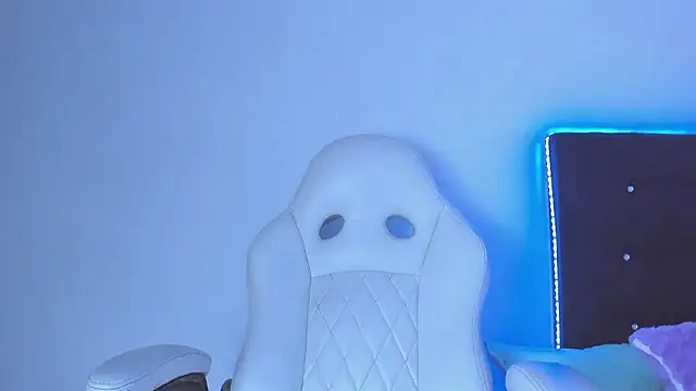 veronicaa squirt online show from 02.21.26