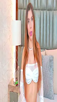 Snapshot of SamantaHall chatting on 11.26.25 SamantaHall online show from 11.26.25