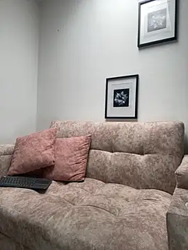 Madisonlaraa online show from 11.28.25