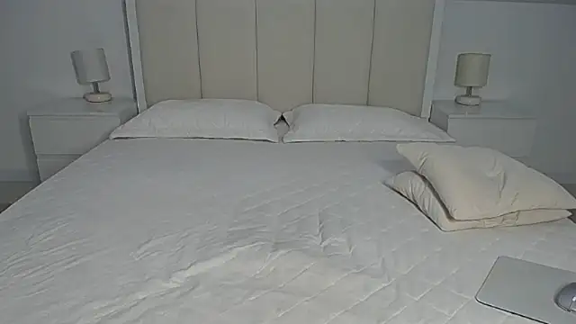 Milena29 online show from 12.04.25