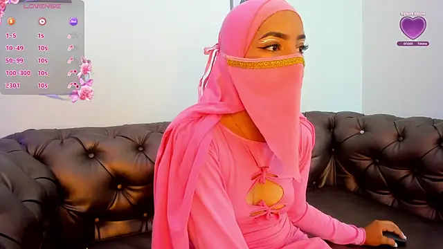 layla Habid online show from 11.26.25