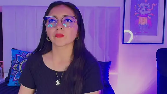 Mara Wolf01 online show from 12.19.25